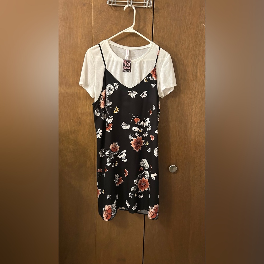 Xhilaration 90s Remix Short Sleeve Black Floral Dress White T Shirt‎ Combo NWT